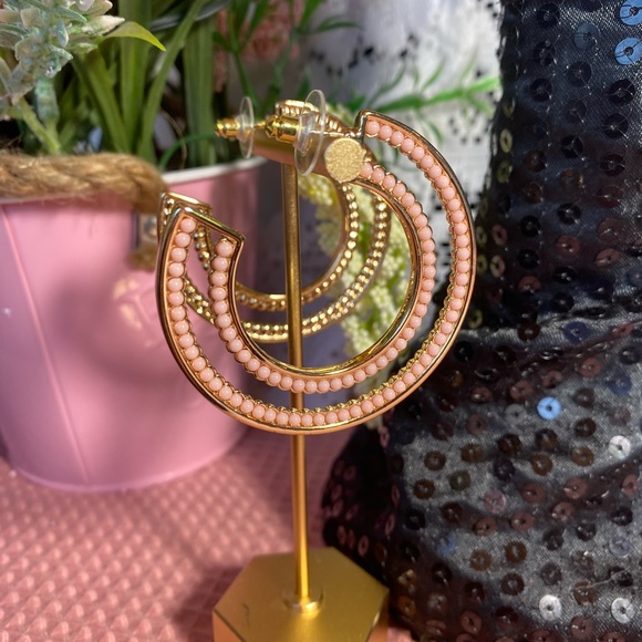 NWT BEACHY MODERN HOOP PINK AND GOLD VALENTINE SPECIAL EARRINGS - Picture 6 of 10